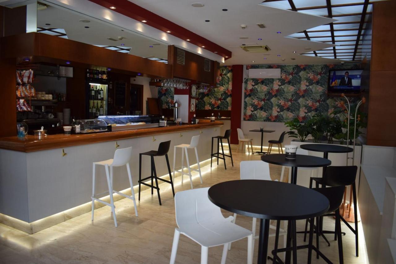 Hotel Alisi Аранда де Дуеро Екстериор снимка