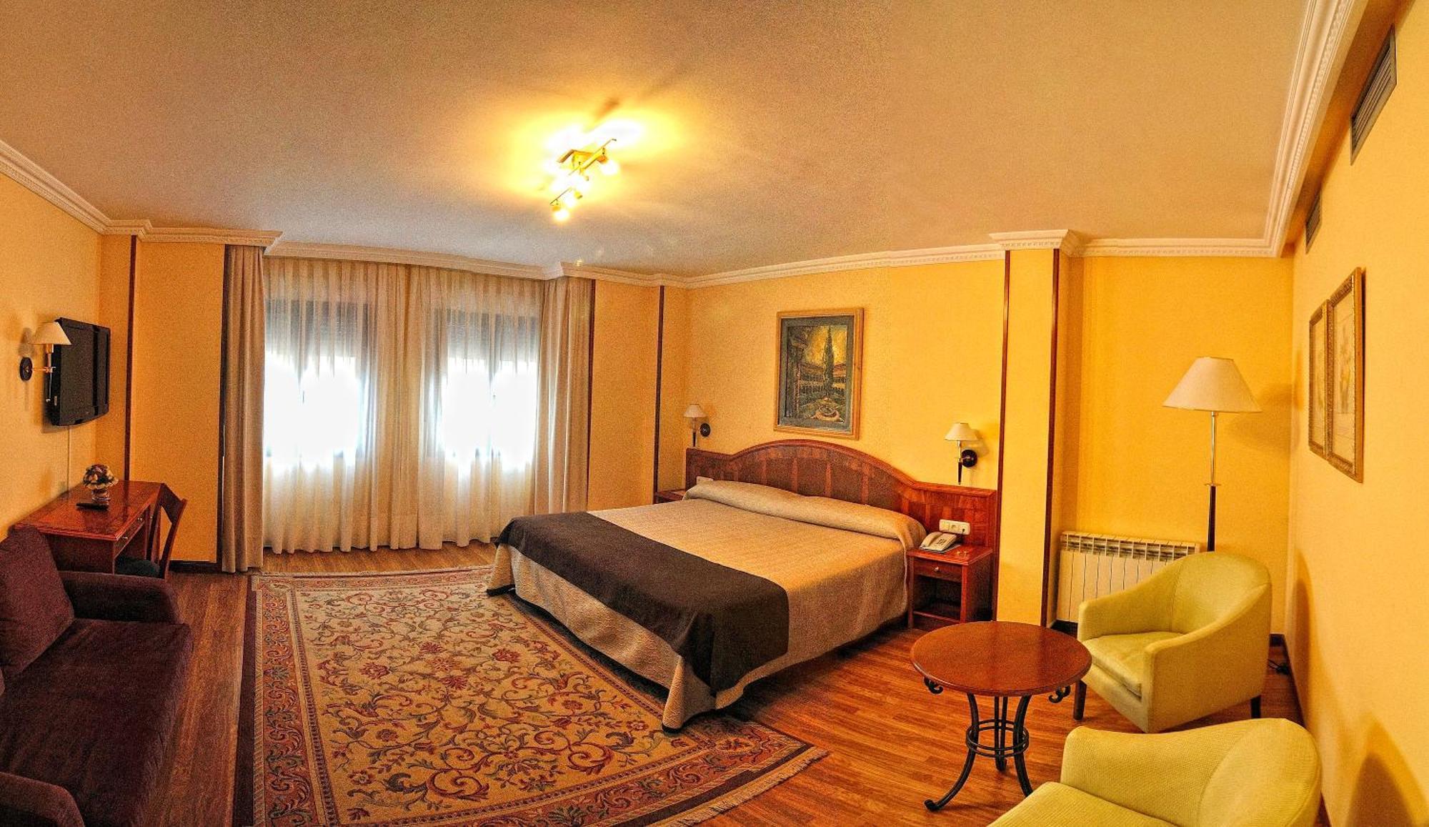 Hotel Alisi Аранда де Дуеро Екстериор снимка