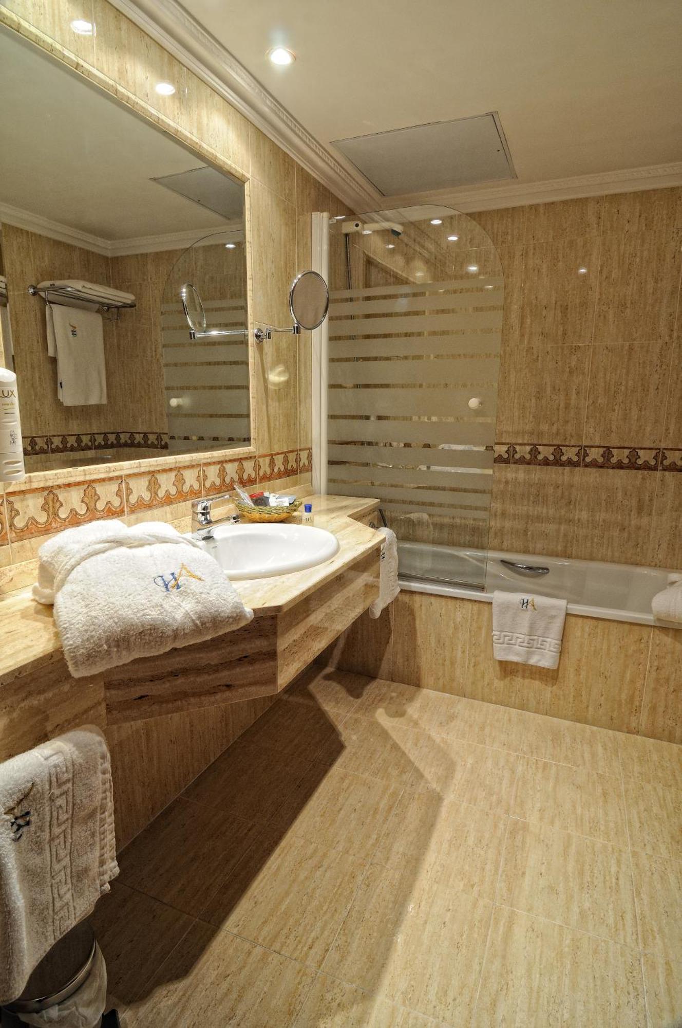 Hotel Alisi Аранда де Дуеро Екстериор снимка