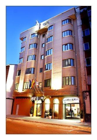 Hotel Alisi Аранда де Дуеро Екстериор снимка
